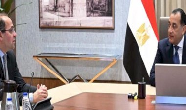 رئيس الوزراء يستعرض مع وزير المالية أبرز النشاطات في اجتماعات صندوق النقد والبنك الدوليين