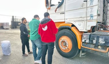 الهلال الأحمر المصري يدفع قافلة «زاد العزة» الـ 180 بحمولة 4,675 طنًا من المساعدات