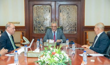 وزير الدولة للإنتاج الحربي يلتقي رئيس اتحاد الصناعات المصرية لبحث تعزيز التصنيع المحلي