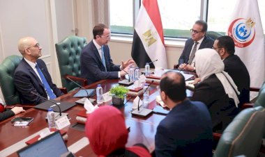 وزير الصحة وفايزر يبحثان توسيع التعاون لعلاج الأورام والهيموفيليا وتوطين اللقاحات