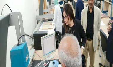 وزيرة الثقافة تتفقد دار الكتب والوثائق القومية وتطّلع على أحدث أجهزة المسح الضوئي للوثائق والخرائط