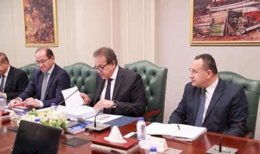 وزير الصحة يترأس جلسة اجتماع  مجلس أمناء المجلس الصحي المصري