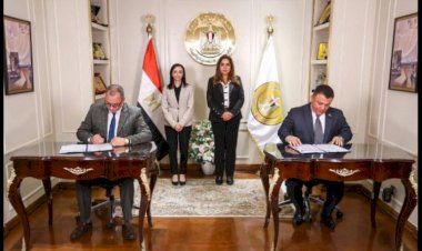وزيرة التنمية ومحافظ البحيرة تشهدان توقيع عقود تشغيل وصيانة وتطوير 3 مجازر بالمحافظة