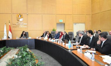 وزيرة الإسكان تعقد اجتماعها الدوري لمتابعة الموقف التنفيذي لمشروعات الإسكان بعدد من المدن الجديدة