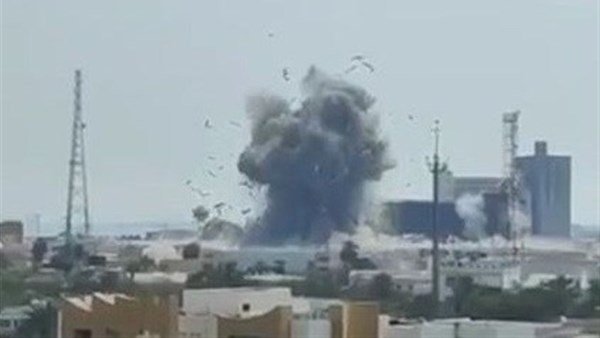 هجوم إيراني يتسبّب في حريق كبير بمُنشأة بحرينية