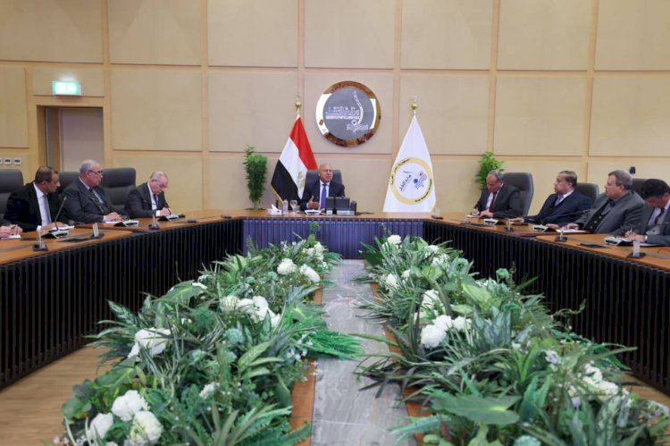 وزير النقل يطلق خطة لتعظيم الإيرادات وتقليل النفقات مع الحفاظ على جودة الخدمات