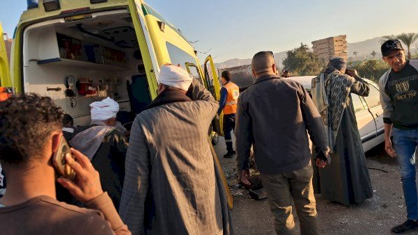 ماكينة حصاد الفول تنهى حياة شاب فى قرية دندرة بقنا