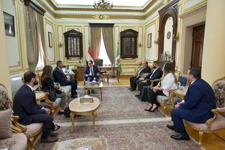 نائب رئيس البورصة المصرية ورئيس جامعة القاهرة يبحثان نشر ثقافة الاستثمار والتوعية بأهميتها