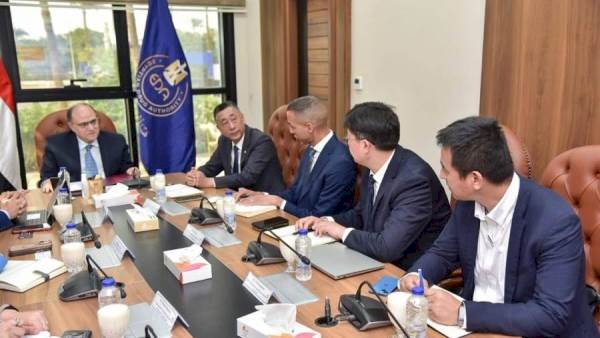 رئيس هيئة الدواء يبحث مع شركة "ترايمف جونهنغ" الصينية باستثمارات 250 مليون دولار