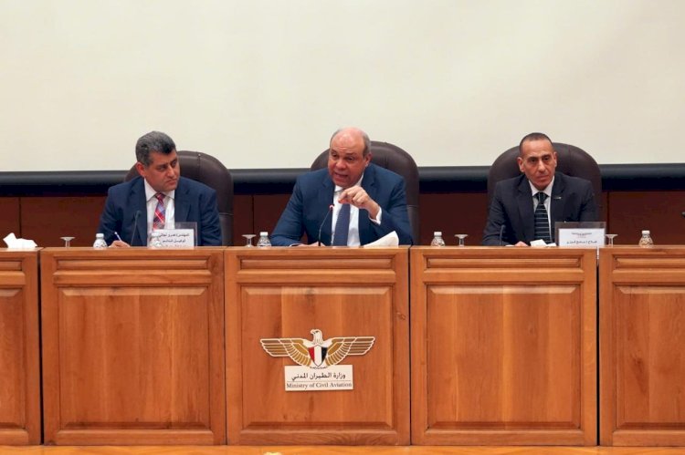 وزير الطيران المدني يستقبل عددًا من أعضاء مجلس النواب