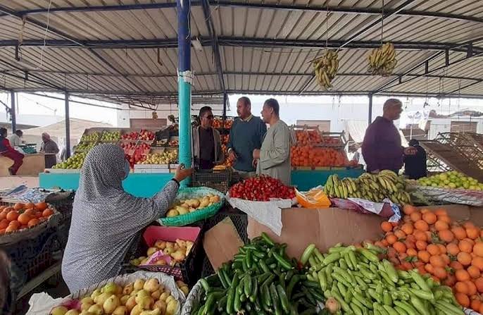 سعر الخضار والفاكهة اليوم الجمعة في الأسواق