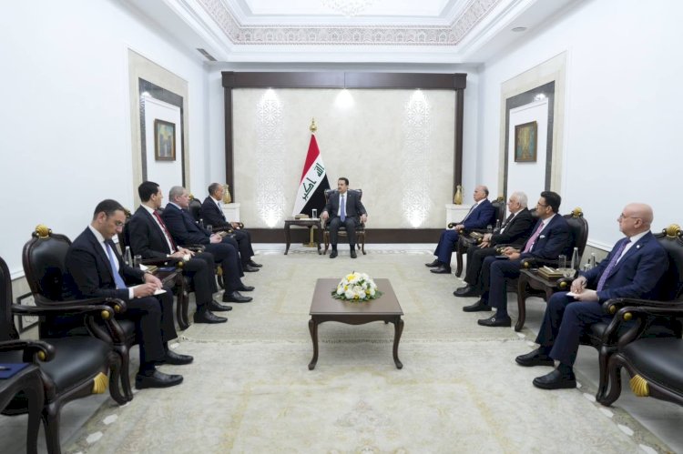 وزير الخارجية يلتقي مع رئيس وزراء جمهورية العراق الشقيقة