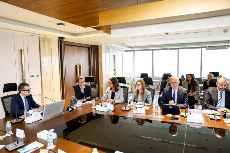 الإنتاج الحربي يبحث مع شركة هندية تعزيز التعاون في مجالات التصنيع ونقل التكنولوجيا