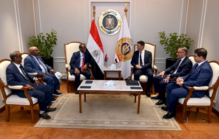وزير الصناعة يستقبل المستشار الاقتصادي للرئيس الإريتري