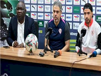 عمر جابر ومعتمد جمال فى المؤتمر الصحفى لمباراة الزمالك وشباب بلوزداد