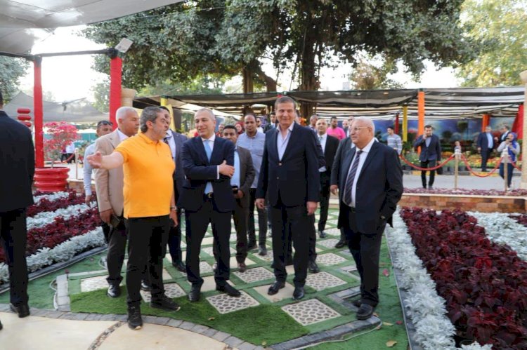 "فاروق" يوجه بتوفير كافة سبل الراحة لزوار معرض زهور الربيع ويدعو الأسر المصرية لزيارته