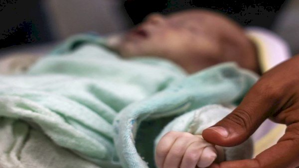 المتهمة بإنهاء حياة رضيعها بقنا : مش عايزة حاجة تربطنى بجوزي