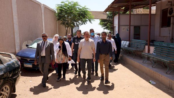 محافظ المنوفية يقرر إحالة اثنين من العاملين للتحقيق بمستشفى صدر ميت خلف