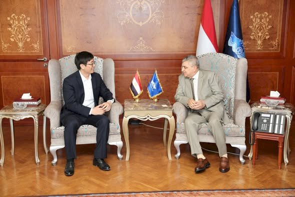 الفريق أسامة ربيع يبحث سبل التعاون المشترك مع نائب رئيس مجلس إدارة شركة تيدا مصر للاستثمار