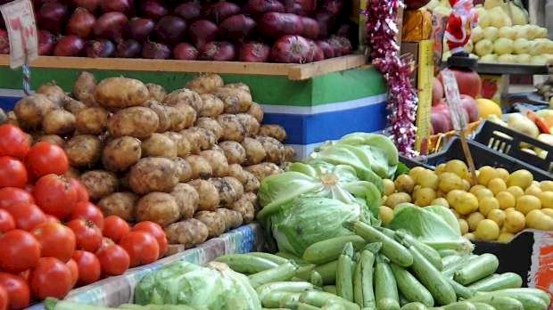 سعر الخضار والفاكهة اليوم الأربعاء في الأسواق