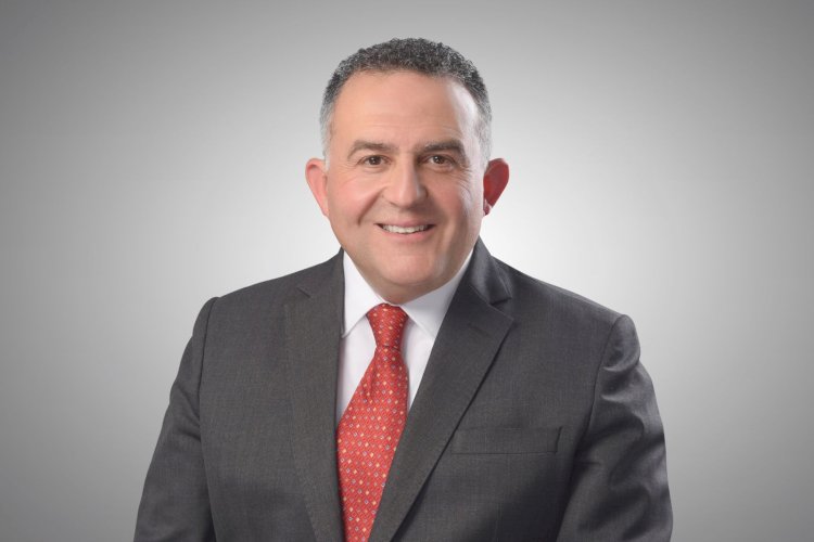 قرار حكومي بتعيين عمر رضوان على رأس البورصة المصرية لمدة عام