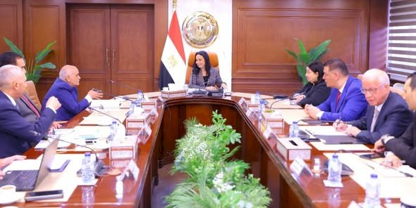 وزيرة التضامن تتابع الموقف التنفيذي لمراكز التجميع والمواءمة