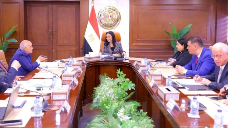 وزيرة التضامن تتابع الموقف التنفيذي لمراكز التجميع والمواءمة