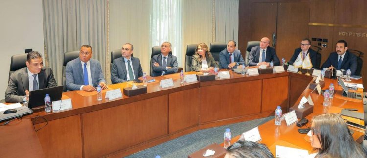 وزير التخطيط يجتمع مع المدير التنفيذي لجهاز مستقبل مصر للتنمية المستدامة لبحث التعاون المشترك