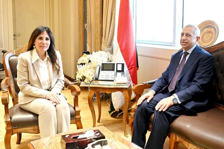 وزيرة الإسكان تبحث مع رئيس الأكاديمية العربية للعلوم والتكنولوجيا والنقل البحري تعزيز التعاون المشترك