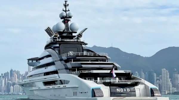 يضم مهبطين للطائرات وسينما .. أسرار يخت «نورد» الذي عبر هرمز دون اعتراض من إيران وأمريكا