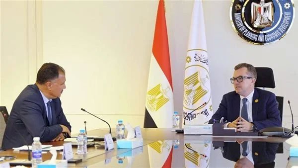 وزير التخطيط يبحث مع مدير المكتب الإقليمي للبنك الإسلامي للتنمية بالقاهرة سبل التعاون المستقبلي