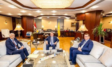 محافظ البنك المركزي يلتقي رئيس مجموعة بنك التنمية الإفريقي لبحث التعاون المستقبلي بين الجانبين