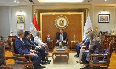 وزير التعليم العالي يبحث سبل تعزيز التعاون الأكاديمي والبحثي مع جامعة بورنموث البريطانية