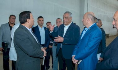 وزير الإنتاج الحربي في زيارة مفاجئة يطمئن على تنفيذ الخطط الإنتاجية في "أبو زعبل للصناعات الهندسية"