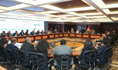 رئيس الرقابة المالية يبحث مقترحات تعزيز جاذبية السوق مع جمعية الاستثمار المباشر ورأس المال المخاطر