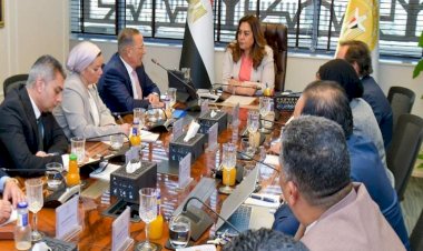 وزيرة التنمية تبحث فرص الاستثمار المستدام بمدينة شرم الشيخ مع رئيس الاتحاد المصري للغرف السياحية