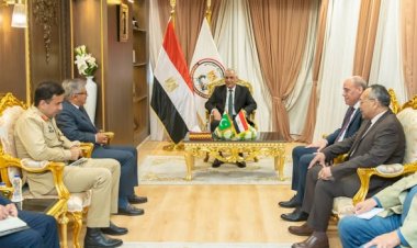 وزير الدولة للإنتاج الحربي يناقش مع السفير الباكستاني سبل تعزيز التعاون المشترك
