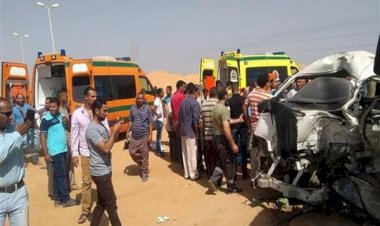 إصابة 3 أشخاص في تصادم سيارة زفة وتوك توك بمدخل بني رافع بمنفلوط
