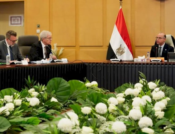 وزير الاستثمار يبحث مع وفد أمريكي تطورات العلاقات التجارية بين البلدين ضمن جولة المشاورات المشتركة