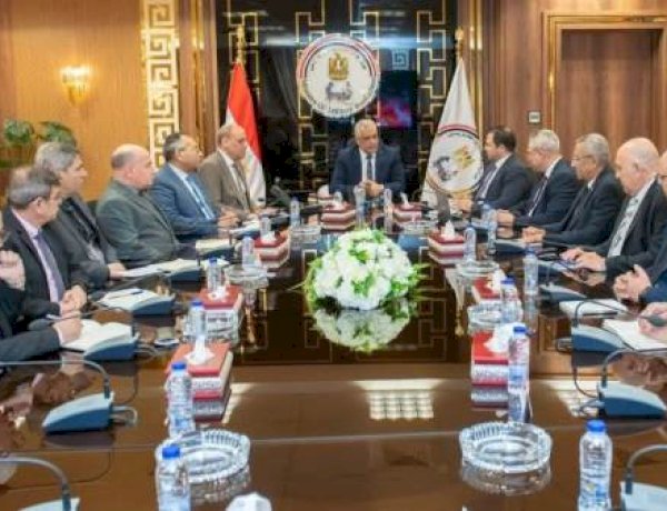 نحو التحول الأخضر.. الإنتاج الحربي يبحث آليات ترشيد الطاقة وخفض الانبعاثات الكربونية