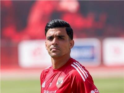 بن شرقى يقود هجوم الأهلى أمام الزمالك.. والشحات ورياض وبيكهام "أساسيون"