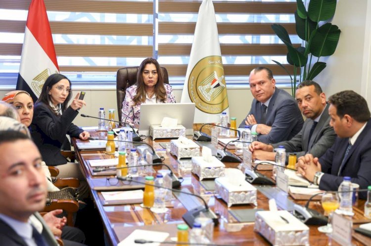 وزيرة التنمية تتابع مع محافظ البحيرة الانتهاء من الرؤية المتكاملة لتنمية وتطوير مدينة رشيد بحضور ممثلي "الهابيتات"
