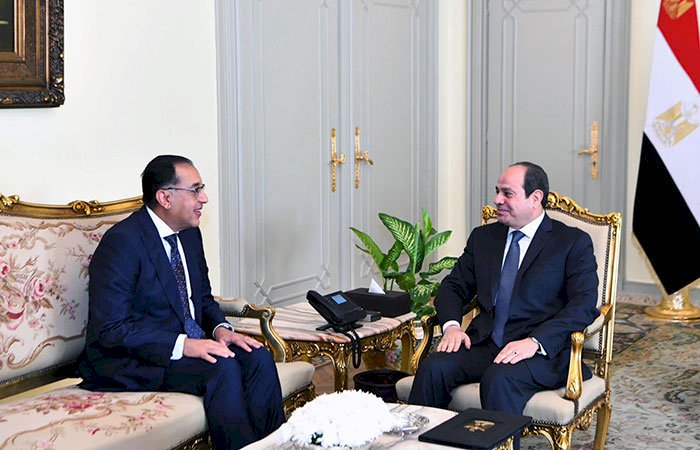 الرئيس السيسي يستقبل رئيس مجلس الوزراء