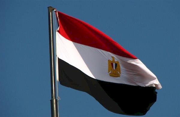مصر تدين الاعتداءات الإيرانية على دولة الإمارات الشقيقة وتؤكد تضامنها الكامل معها