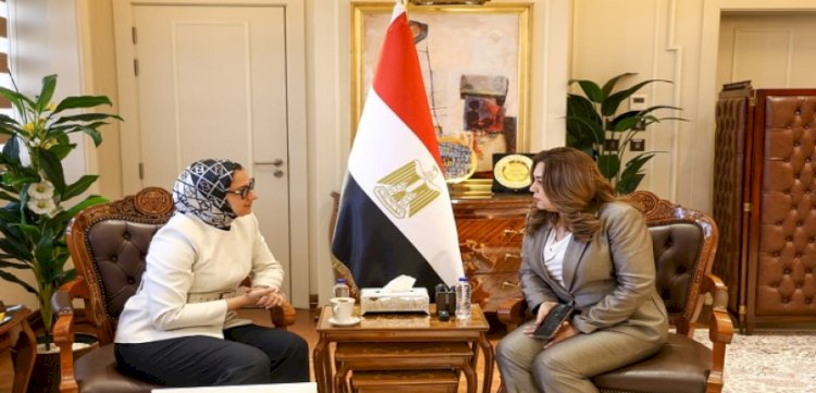 وزيرة التنمية تتابع مع محافظ الوادي الجديد الملفات الخدمية والمشروعات التنموية بالمحافظة