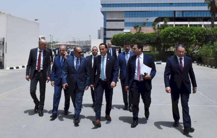رئيس هيئة الاستثمار يتفقد فرع مدينة نصر لمتابعة سير العمل وتحسين بيئة الخدمات