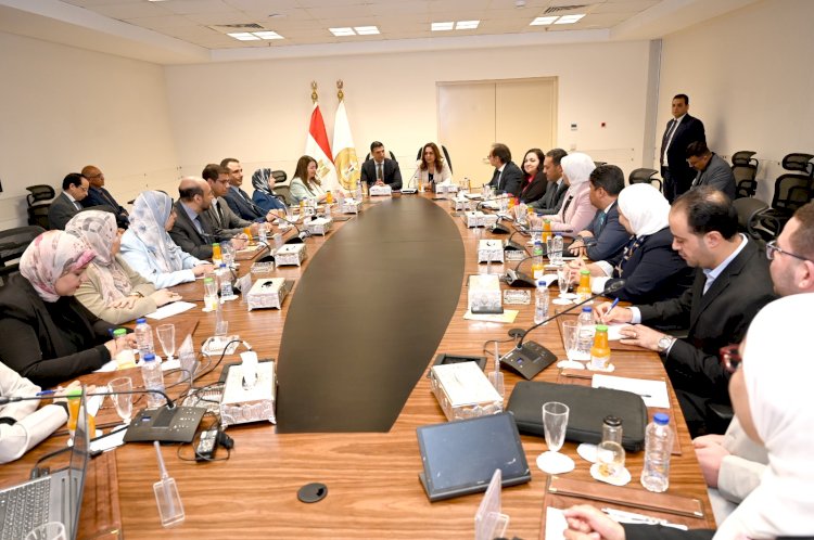 وزيرا التنمية والصناعة يطلقان المنظومة الإلكترونية لسجل البيانات البيئية الموحدة للقطاع الصناعي
