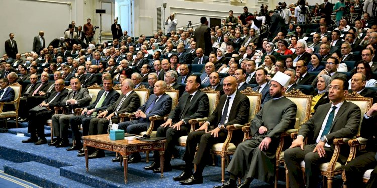 رئيس الوزراء يشارك في فعاليات مؤتمر "استشراف مستقبل مصر في التعليم"