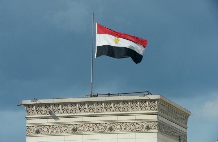 مصر تدين بأشد العبارات الهجمات على دولة الكويت الشقيقة وتؤكد تضامنها الكامل معها