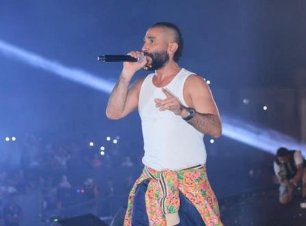 بنيو لوك.. أحمد سعد يتألق في حفل العيد بالغردقة